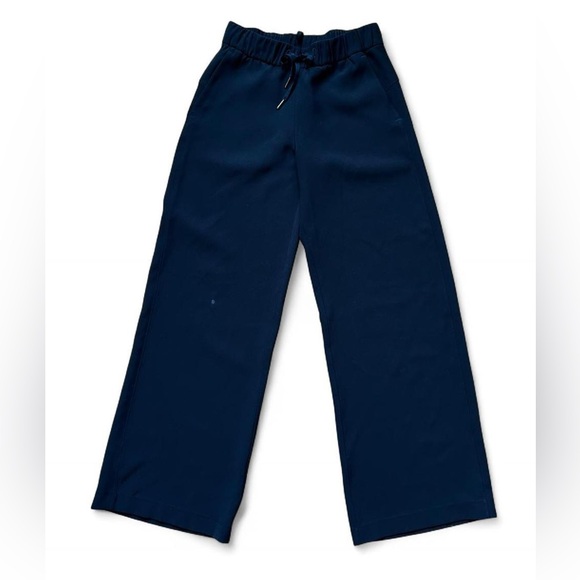 Lululemon black high-waisted wide-leg pants Size 4 - Picture 3 of 8